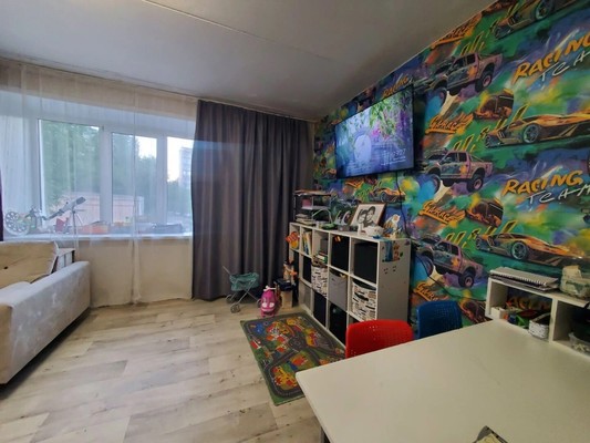 Продам трехкомнатную (3-комн.) квартиру, Гаврилова ул, 4, Казань г