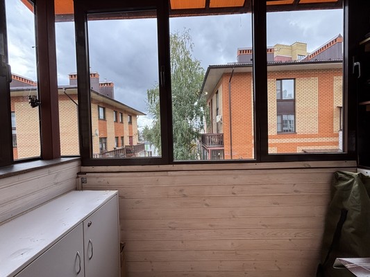 Продам многокомнатную квартиру, Дмитрия Менделеева ул, 20кб, Казань г