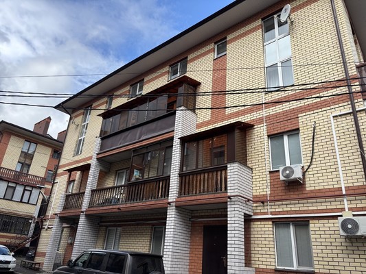 Продам многокомнатную квартиру, Дмитрия Менделеева ул, 20кб, Казань г