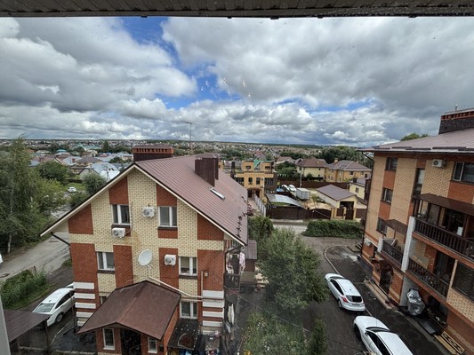 Продам многокомнатную квартиру, Дмитрия Менделеева ул, 20кб, Казань г