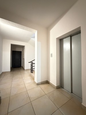 Продам трехкомнатную (3-комн.) квартиру, Тарчокова ул, 21к5, Нальчик г
