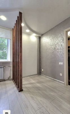Продам трехкомнатную (3-комн.) квартиру, Семафорная ул, 6, Симферополь г