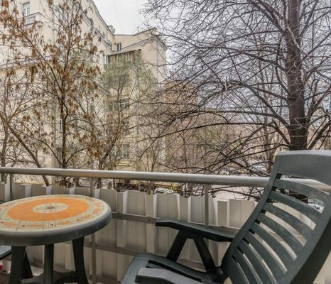 Сдам двухкомнатную (2-комн.) квартиру, Большая Бронная ул, 9, Москва г