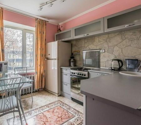 Сдам двухкомнатную (2-комн.) квартиру, Большая Бронная ул, 9, Москва г