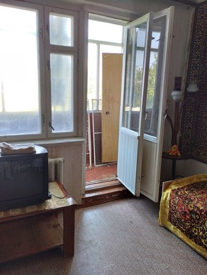 Продам двухкомнатную (2-комн.) квартиру, Маршала Кошевого ул, 64, Волгодонск г