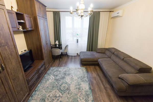 Продам трехкомнатную (3-комн.) квартиру, Жданова ул, 11, Ростов-на-Дону г