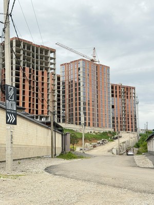 Продам трехкомнатную (3-комн.) квартиру, Атажукина ул, 147, Нальчик г