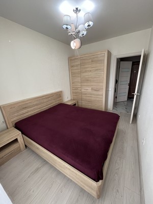 Продам двухкомнатную (2-комн.) квартиру, Старозенитная ул, 5, Симферополь г