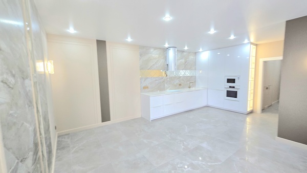 Продам трехкомнатную (3-комн.) , Космонавта Леонова ул, 47, Калининград г