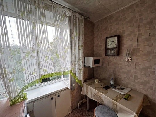 Продам двухкомнатную (2-комн.) квартиру, Чугунные Ворота ул, 17, Москва г