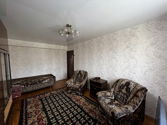 Продам двухкомнатную (2-комн.) квартиру, Чугунные Ворота ул, 17, Москва г