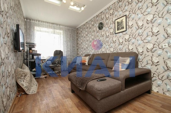 Продам двухкомнатную (2-комн.) квартиру, Свободный пр-кт, 43а, Красноярск г