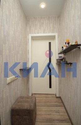 Продам двухкомнатную (2-комн.) квартиру, Свободный пр-кт, 43а, Красноярск г
