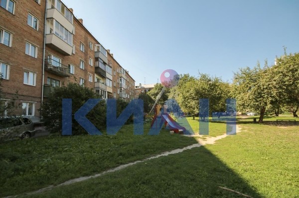 Продам двухкомнатную (2-комн.) квартиру, Свободный пр-кт, 43а, Красноярск г