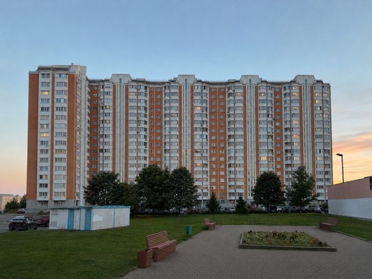 Продам двухкомнатную (2-комн.) квартиру, Беловежская ул, 71, Москва г