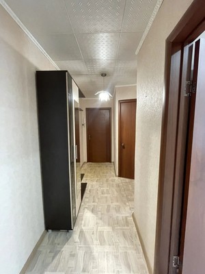 Продам трехкомнатную (3-комн.) квартиру, Большая ул, 165, Ишим г