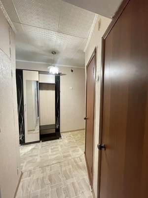 Продам трехкомнатную (3-комн.) квартиру, Большая ул, 165, Ишим г