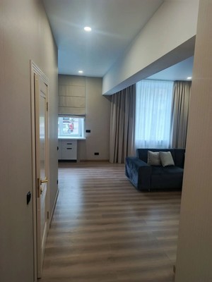 Продам трехкомнатную (3-комн.) квартиру, 1-я Владимирская ул, 22к2, Москва г