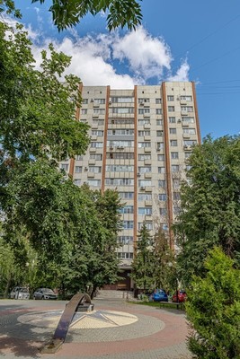 Продам двухкомнатную (2-комн.) квартиру, Кулакова ул, 3, Пенза г