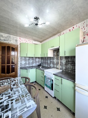 Продам двухкомнатную (2-комн.) квартиру, Севская ул, 19, Брянск г