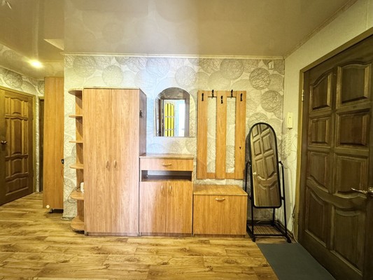 Продам двухкомнатную (2-комн.) квартиру, Севская ул, 19, Брянск г