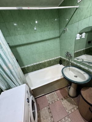 Продам двухкомнатную (2-комн.) квартиру, Севская ул, 19, Брянск г