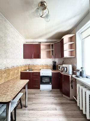Продам двухкомнатную (2-комн.) квартиру, Олега Кошевого ул, 74, Брянск г