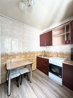 Продам двухкомнатную (2-комн.) квартиру, Олега Кошевого ул, 74, Брянск г