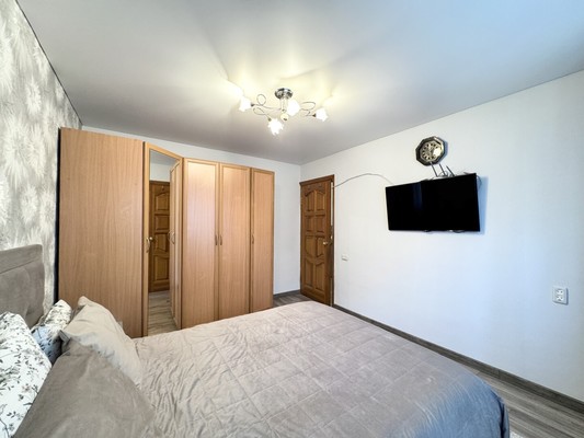 Продам двухкомнатную (2-комн.) квартиру, Олега Кошевого ул, 74, Брянск г