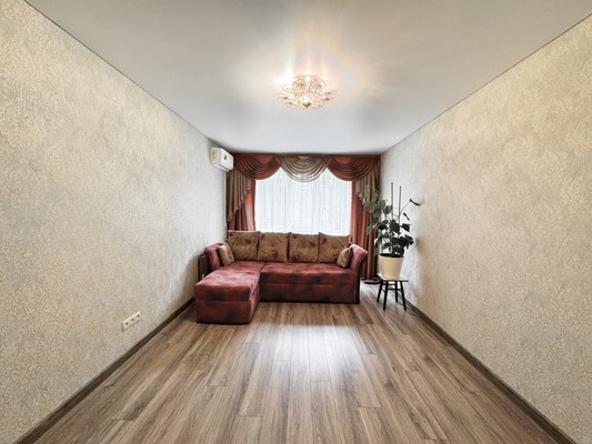 Продам двухкомнатную (2-комн.) квартиру, Олега Кошевого ул, 74, Брянск г