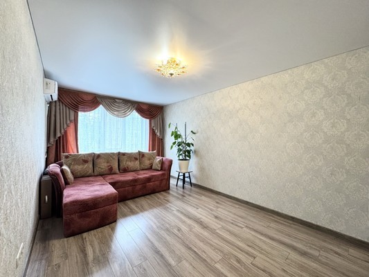 Продам двухкомнатную (2-комн.) квартиру, Олега Кошевого ул, 74, Брянск г