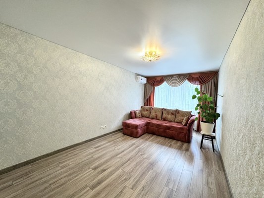Продам двухкомнатную (2-комн.) квартиру, Олега Кошевого ул, 74, Брянск г