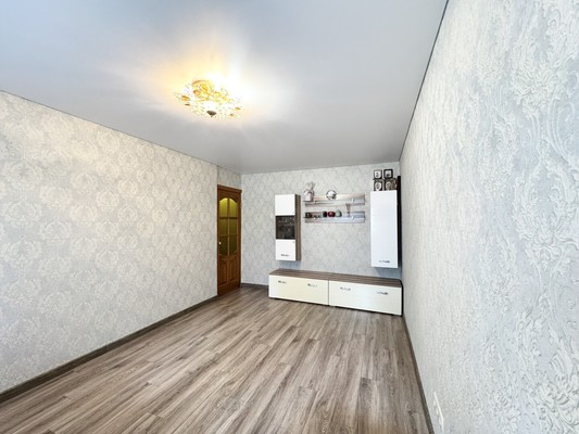 Продам двухкомнатную (2-комн.) квартиру, Олега Кошевого ул, 74, Брянск г