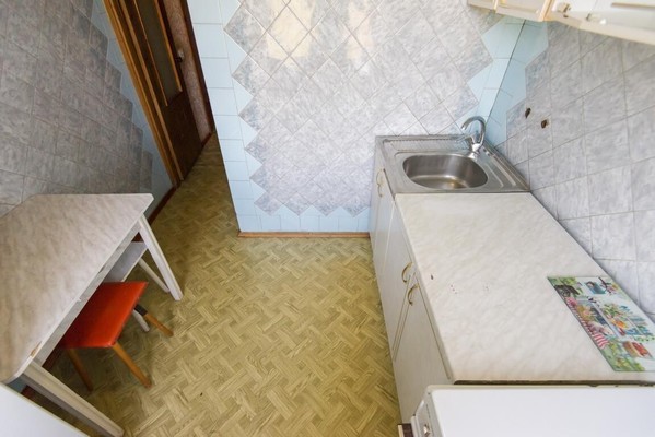 Продам трехкомнатную (3-комн.) квартиру, 2-я Краснодарская ул, 96/3, Ростов-на-Дону г
