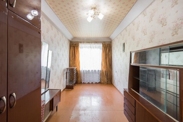 Продам трехкомнатную (3-комн.) квартиру, 2-я Краснодарская ул, 96/3, Ростов-на-Дону г