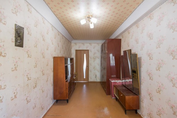 Продам трехкомнатную (3-комн.) квартиру, 2-я Краснодарская ул, 96/3, Ростов-на-Дону г