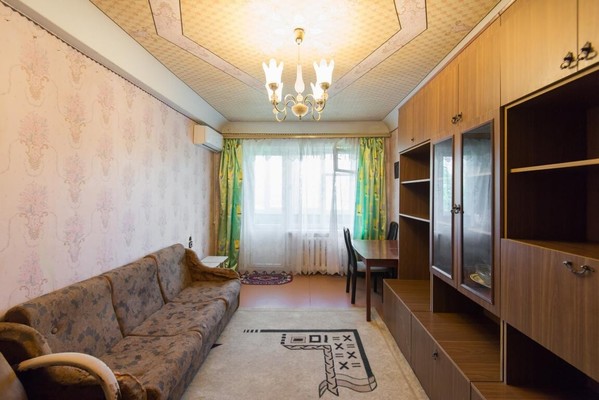 Продам трехкомнатную (3-комн.) квартиру, 2-я Краснодарская ул, 96/3, Ростов-на-Дону г
