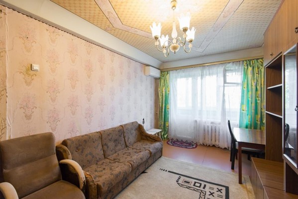 Продам трехкомнатную (3-комн.) квартиру, 2-я Краснодарская ул, 96/3, Ростов-на-Дону г