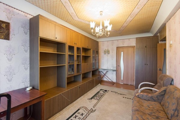 Продам трехкомнатную (3-комн.) квартиру, 2-я Краснодарская ул, 96/3, Ростов-на-Дону г