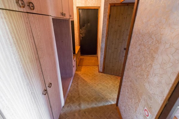 Продам трехкомнатную (3-комн.) квартиру, 2-я Краснодарская ул, 96/3, Ростов-на-Дону г