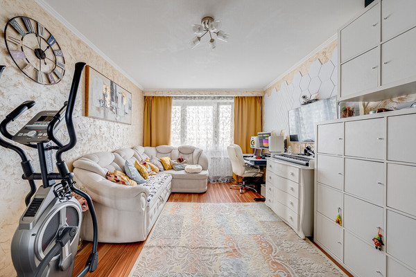 Продам двухкомнатную (2-комн.) квартиру, Бакинская ул, 14, Москва г