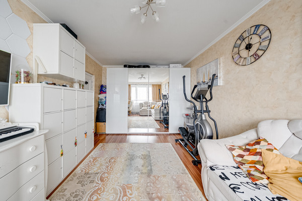 Продам двухкомнатную (2-комн.) квартиру, Бакинская ул, 14, Москва г