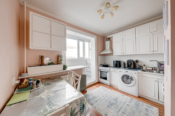 Продам двухкомнатную (2-комн.) квартиру, Бакинская ул, 14, Москва г