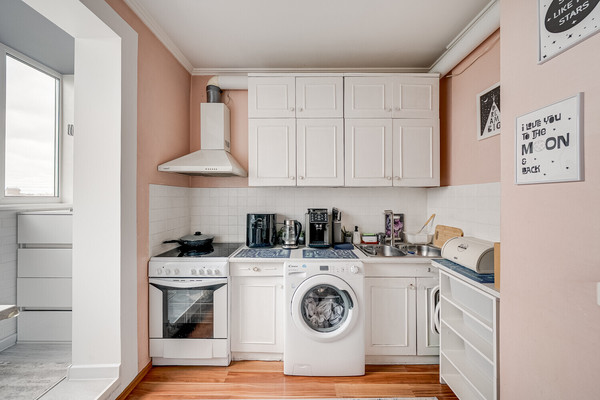 Продам двухкомнатную (2-комн.) квартиру, Бакинская ул, 14, Москва г