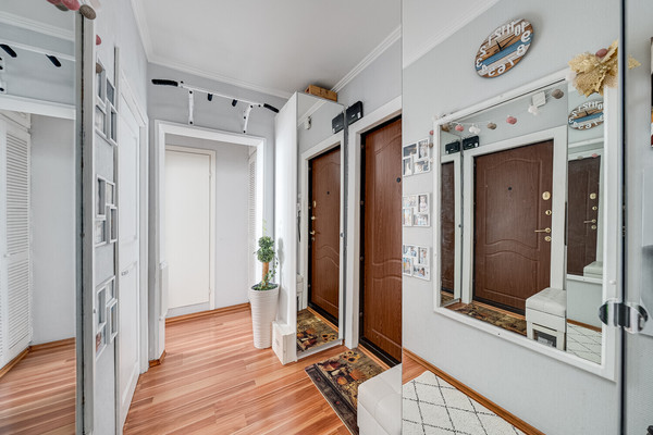 Продам двухкомнатную (2-комн.) квартиру, Бакинская ул, 14, Москва г