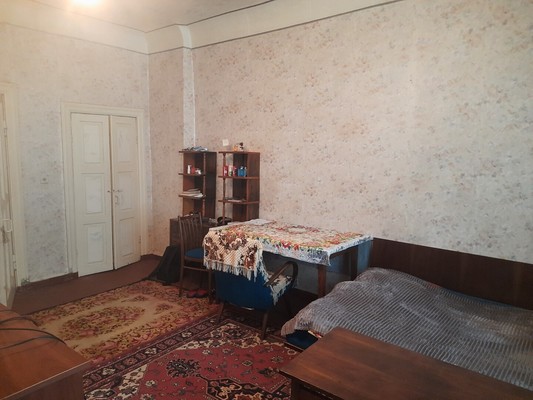 Продам трехкомнатную (3-комн.) квартиру, Авиагородок мкр, 6, Батайск г