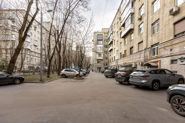Продам многокомнатную квартиру, Ленинский пр-кт, 21, Москва г