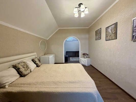 Продам дом, Крупской ул, 108, Славянск-на-Кубани г, 0 км от города