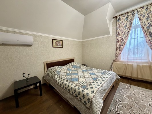 Продам дом, Крупской ул, 108, Славянск-на-Кубани г, 0 км от города
