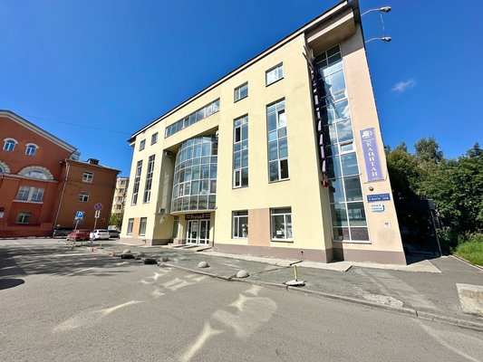 Сдам офисное помещение 105,3 м2, 8 Марта ул, 120б, Екатеринбург г